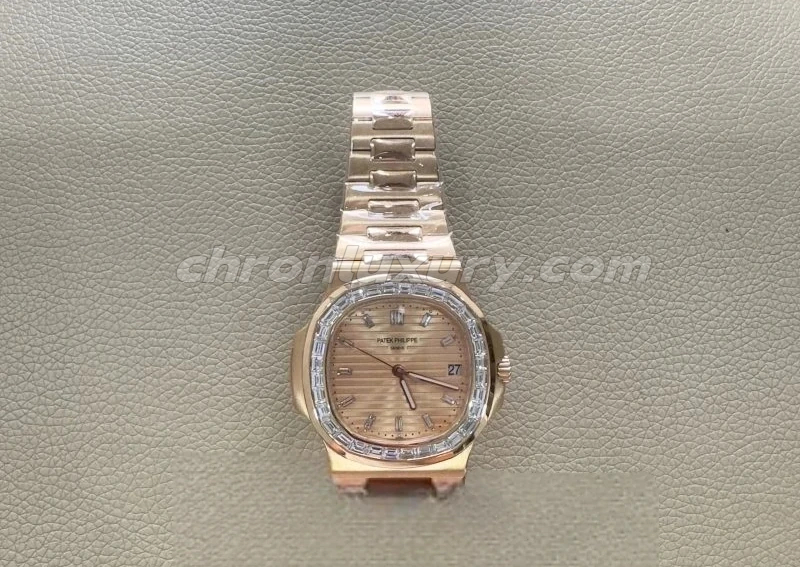 Đồng hồ replica cao cấp chế tác bằng vàng khối 18K