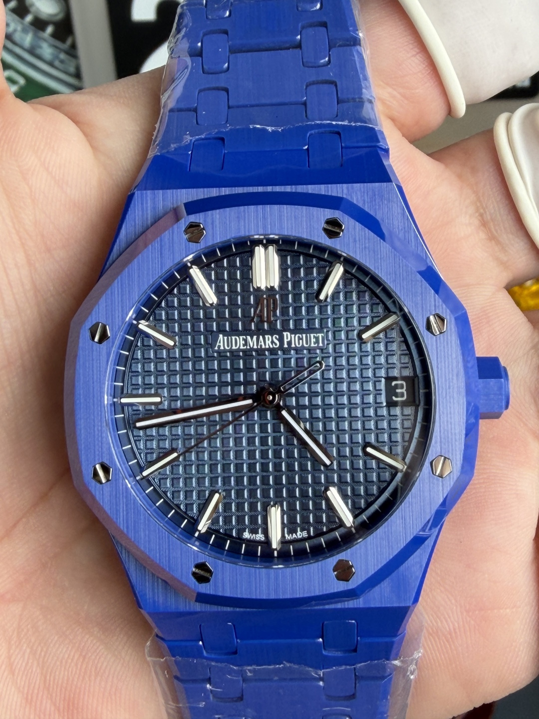 Audemars Piguet Royal Oak 15500 Blue Dial Blue Ceramic 1:1 Best Replica 41mm ZF (Free Sprung) - Image 8