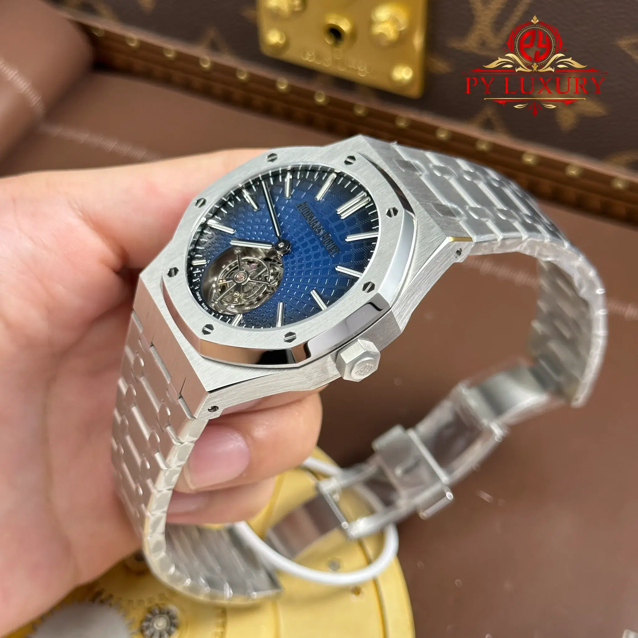 Audemars Piguet Royal Oak Flying Tourbillon 26530ST Selfwinding Blue Dial Best Replica BBS 41mm - Image 3