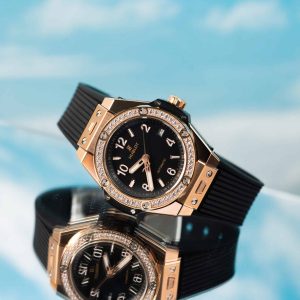 Đồng Hồ Hublot Big Bang One Click King Gold Mặt Đen Viền Đá CZ Replica 39mm
