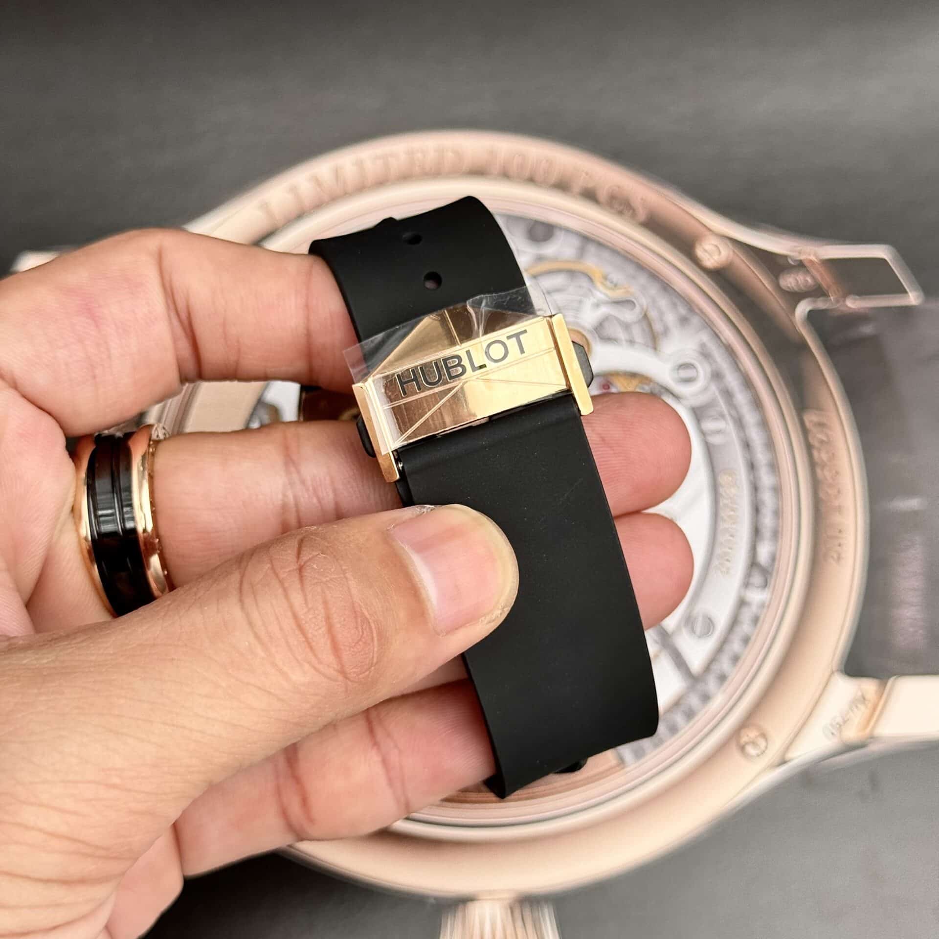Hublot Big Bang Sang Bleu II King Gold Black Dial Best Replica BBF 45mm - Image 6