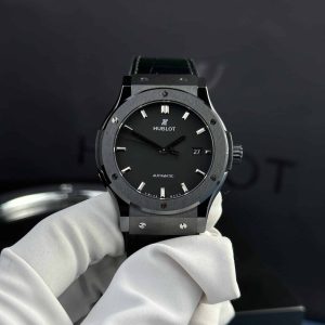 Đồng Hồ Hublot Classic Fusion Black Magic Vỏ Gốm Mặt Số Đen Máy SW300 Rep 1:1 JJZ 42mm