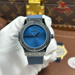 Đồng Hồ Hublot Classic Fusion Special Edition Boutique PISA 1940 Vỏ Gốm Đen Mặt Xanh Dương Replica 1:1 JJZ 42mm