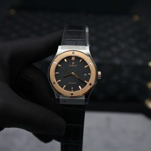 Đồng Hồ Hublot Classic Fusion Titanium King Gold Mặt Đen Dây Da Rep 1:1 Cao Nhất 42mm