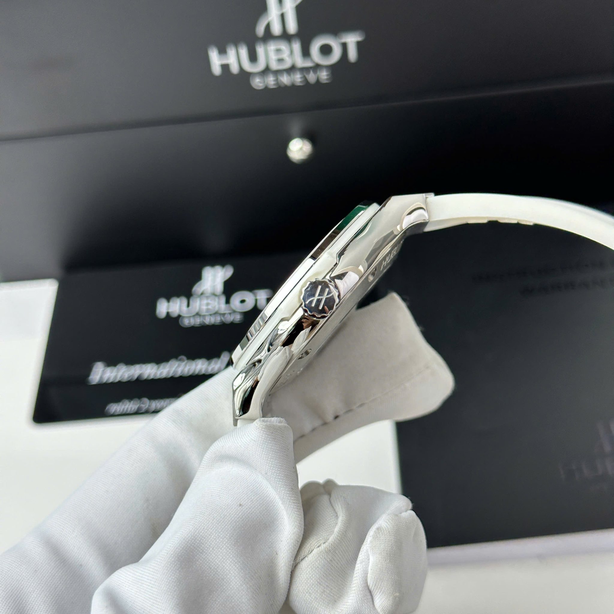 Hublot Classic Fusion Titanium White Dial White Rubber Strap Replica 38mm - Image 5