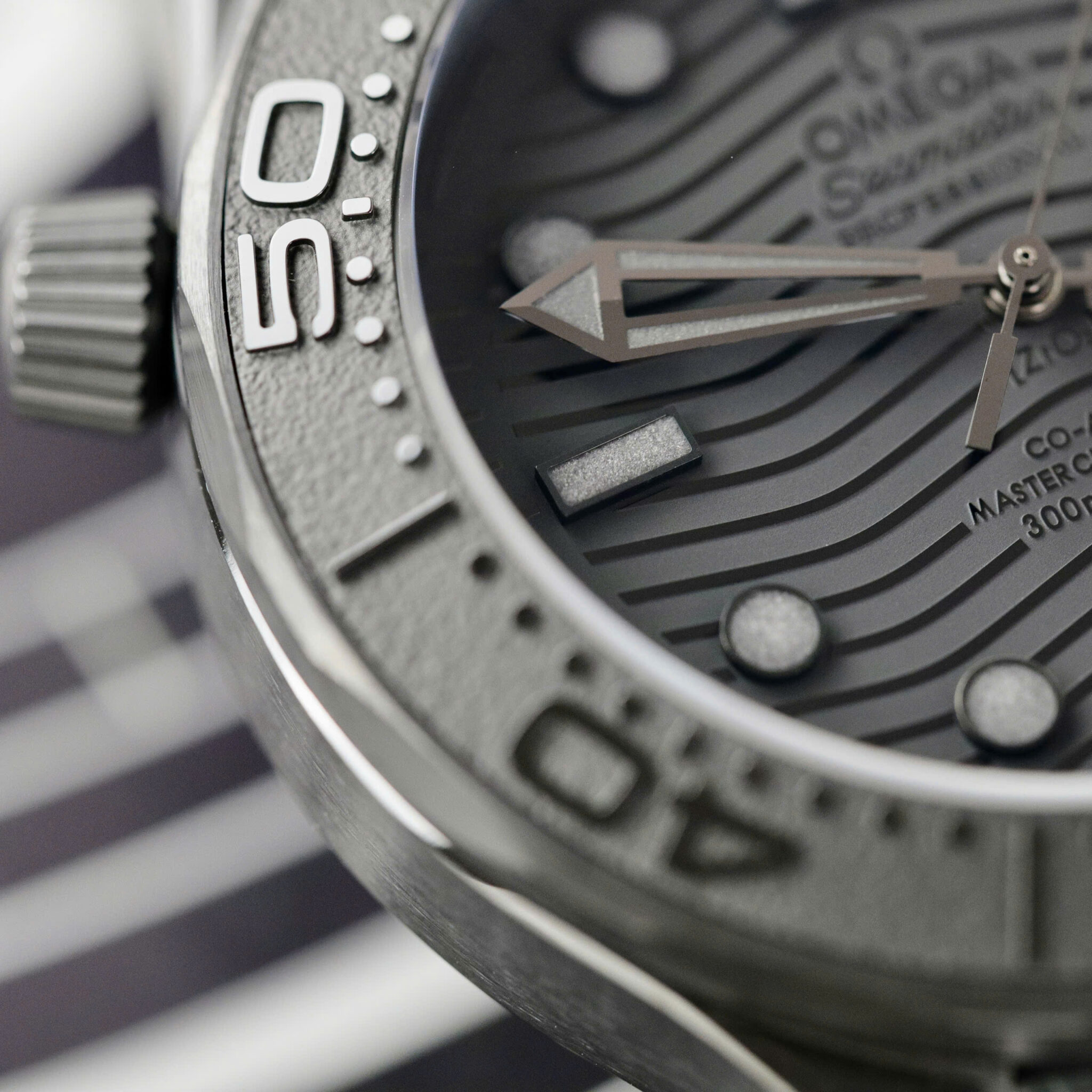 Omega Seamaster Diver 300M Black Black Ceramic Rubber Strap Best Replica VSF 43.5mm - Image 7