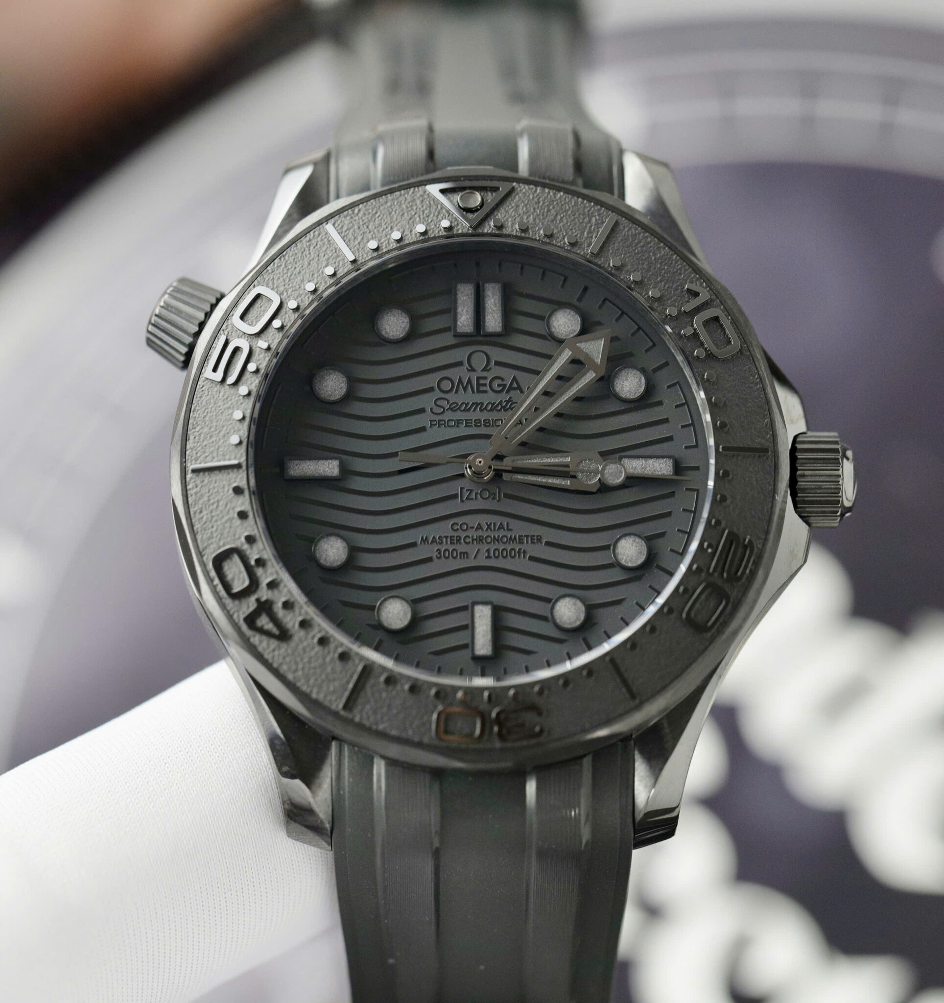 Omega Seamaster Diver 300M Black Black Ceramic Rubber Strap Best Replica VSF 43.5mm