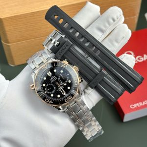 Đồng Hồ Omega Seamaster Diver 300M Chronograph Demi Vàng Hồng Mặt Đen Replica 44mm