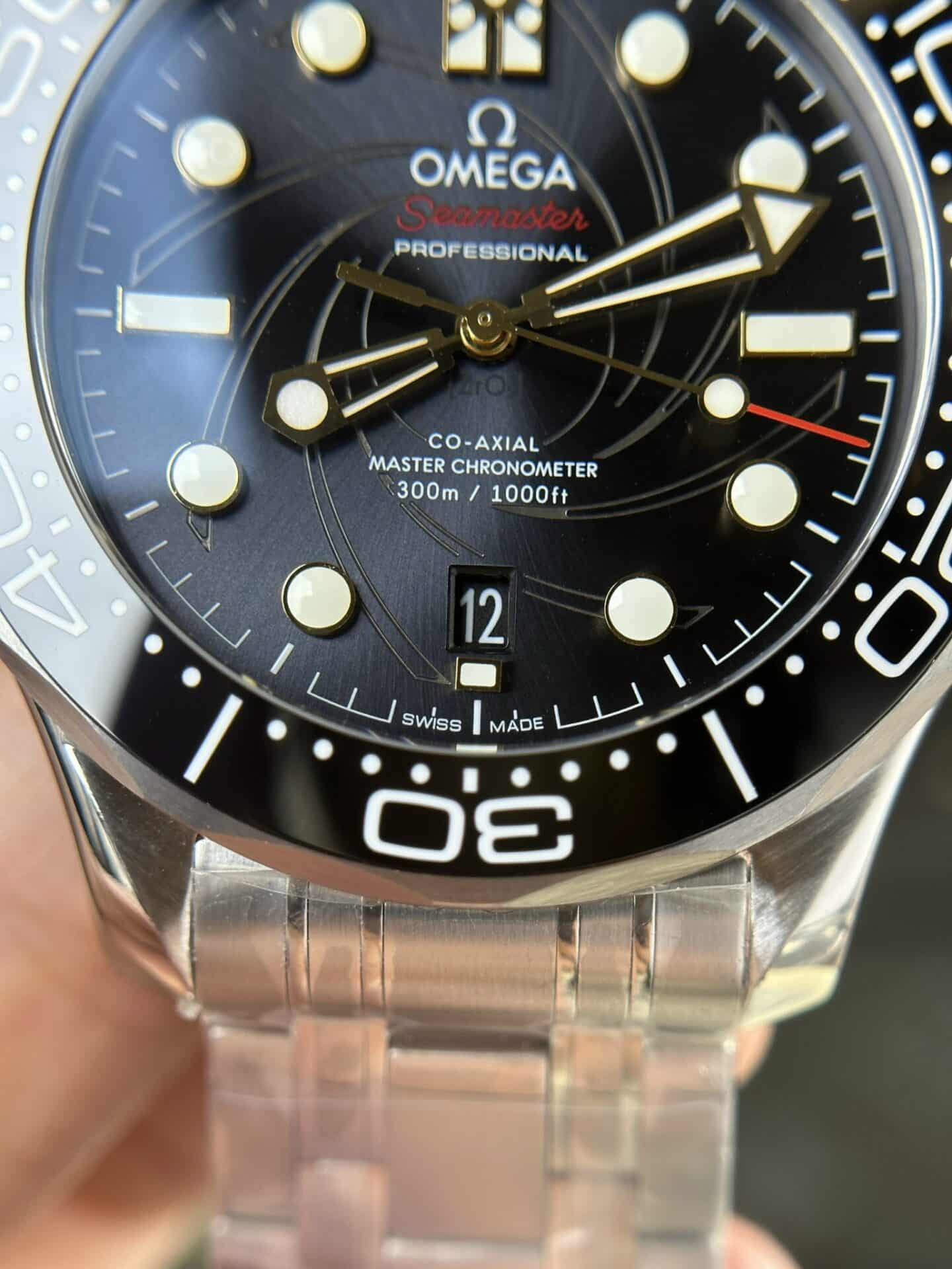 Omega Seamaster Diver 300M James Bond Limited Edition Black Dial Best Replica 42mm - Image 7