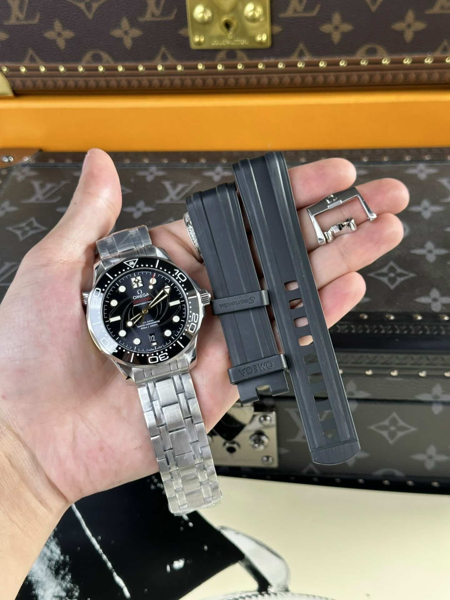 Omega Seamaster Diver 300M James Bond Limited Edition Black Dial Best Replica 42mm