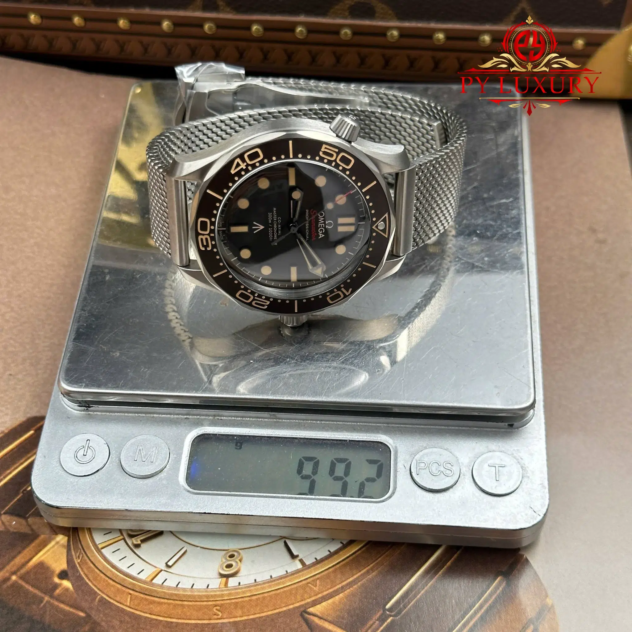 Đồng Hồ Omega Seamaster Diver 300M James Bond 007 Titanium Replica 1:1 VSF 42mm - Image 3