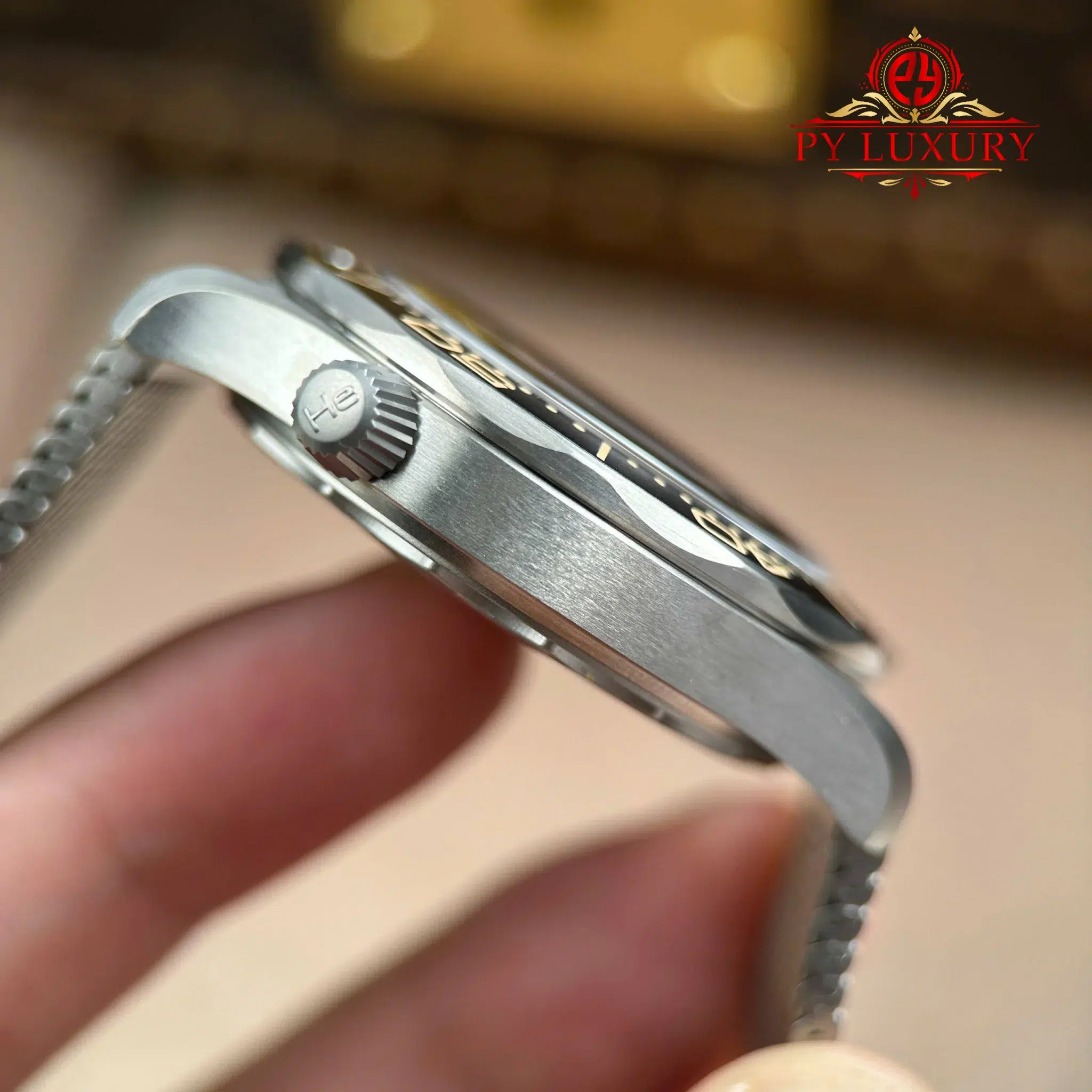 Đồng Hồ Omega Seamaster Diver 300M James Bond 007 Titanium Replica 1:1 VSF 42mm - Image 9