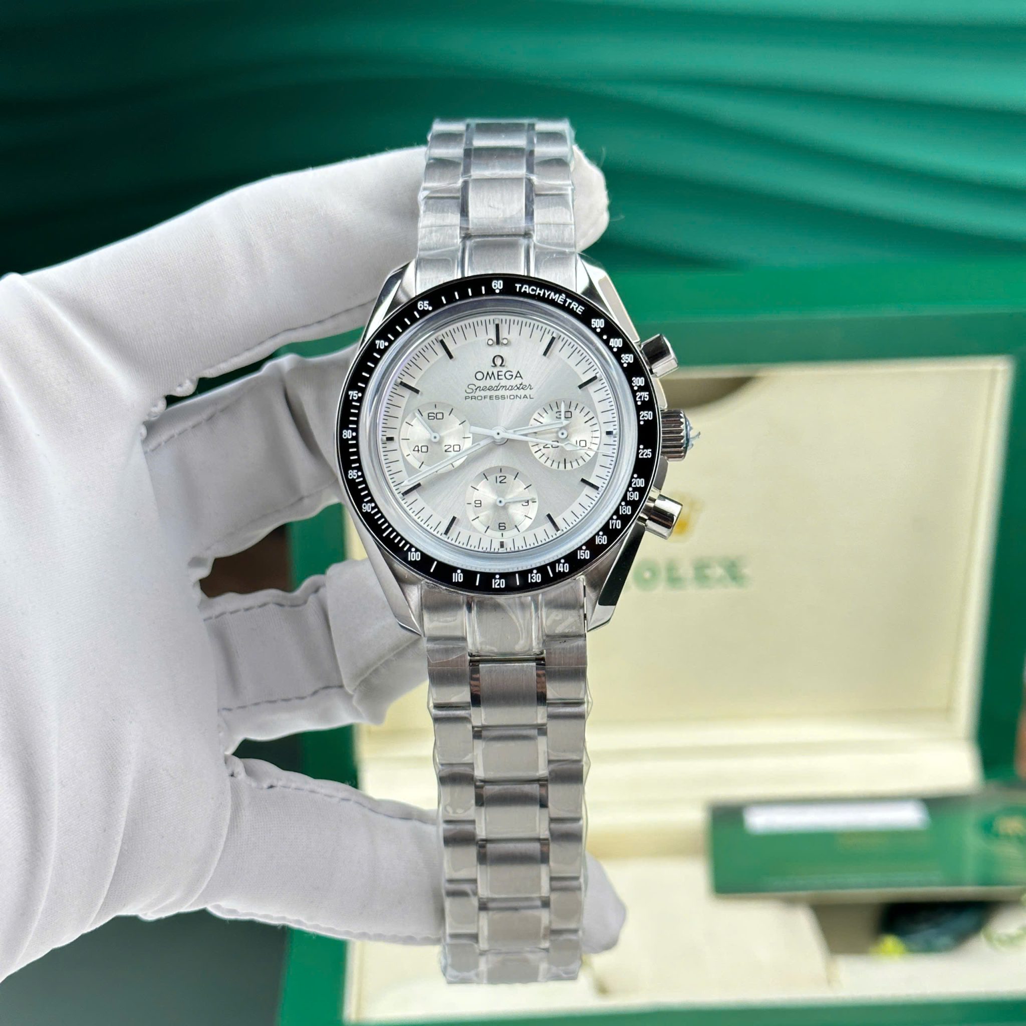 Đồng Hồ Omega Speedmaster Moonwatch Chronograph Mặt Số Bạc Viền Đen Replica 42mm