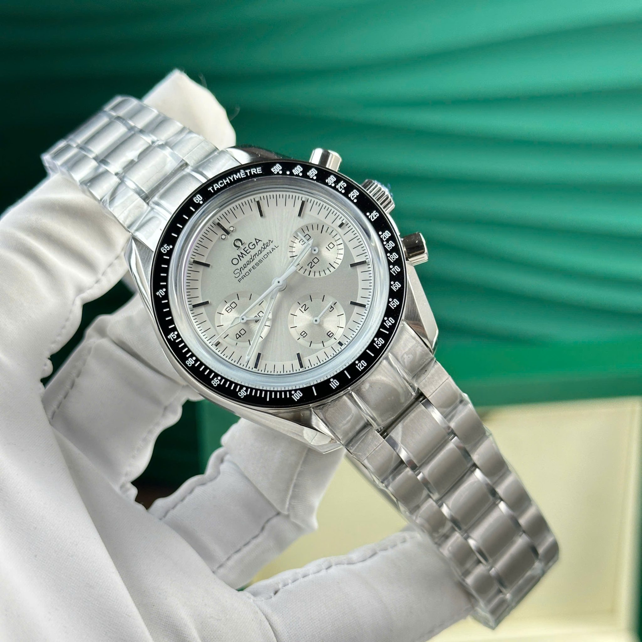 Đồng Hồ Omega Speedmaster Moonwatch Chronograph Mặt Số Bạc Viền Đen Replica 42mm - Image 2