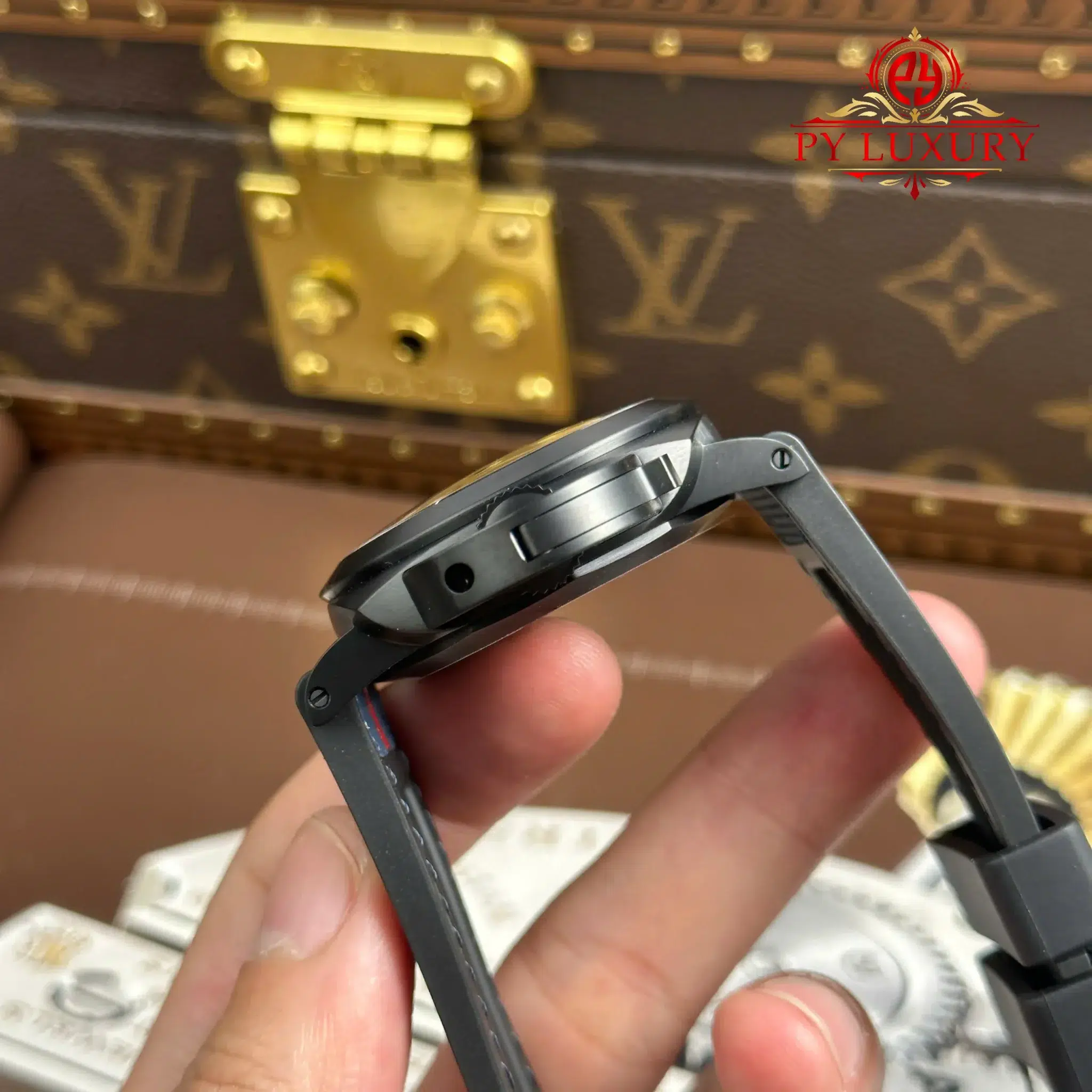 Đồng Hồ Panerai Luminor Quaranta Steel DLC Luna Rossa PAM01408 Mặt Xanh Dương Replica 1:1 VSF 40mm - Image 9