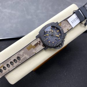 Đồng Hồ Panerai Submersible QuarantaQuattro GMT Navy SEALs Carbotech PAM1513 Mặt Đen Replica 1:1 VSF 44mm