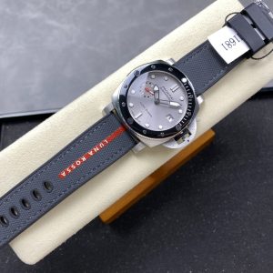 Đồng Hồ Panerai Submersible QuarantaQuattro Luna Rossa PAM01681 Mặt Số Bạc Replica 1:1 VSF 44mm
