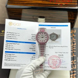 Đồng Hồ Patek Philippe Natilus 7118/1452G-001 Nữ Chế Tác Full Moissanite & Rubies 35.2mm