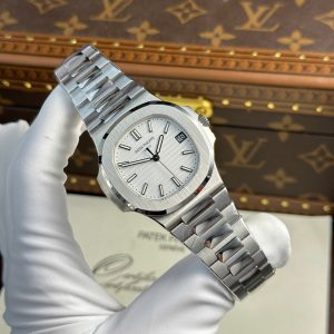 Đồng Hồ Patek Philippe Nautilus 5711/1A-011 Mặt Trắng Tinh Chỉnh Mặt Số, Kim, Ô Lịch, Bộ Máy Rep 1:1 40mm