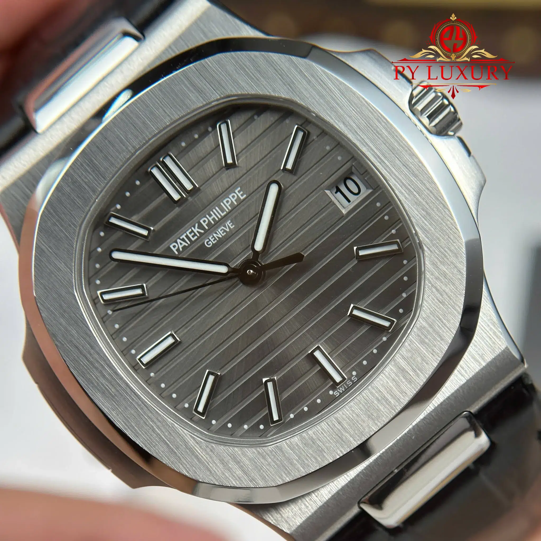 Patek Philippe Nautilus 5711G-001 Grey Dial Leather Strap 1:1 Best Replica 40mm - Image 3