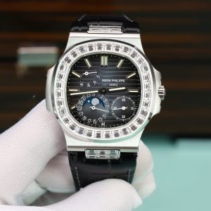 Patek Philippe Nautilus 5724G-001 Blue Dial Full Functions PPF Best Replica 40mm