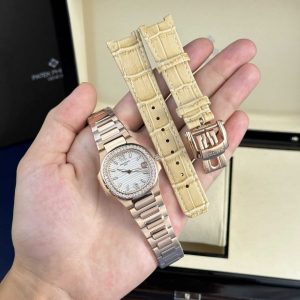 Đồng Hồ Nữ Patek Philippe Nautilus 7010/1R Vàng Hồng Mặt Trắng Viền Đá Rep 1:1 32mm