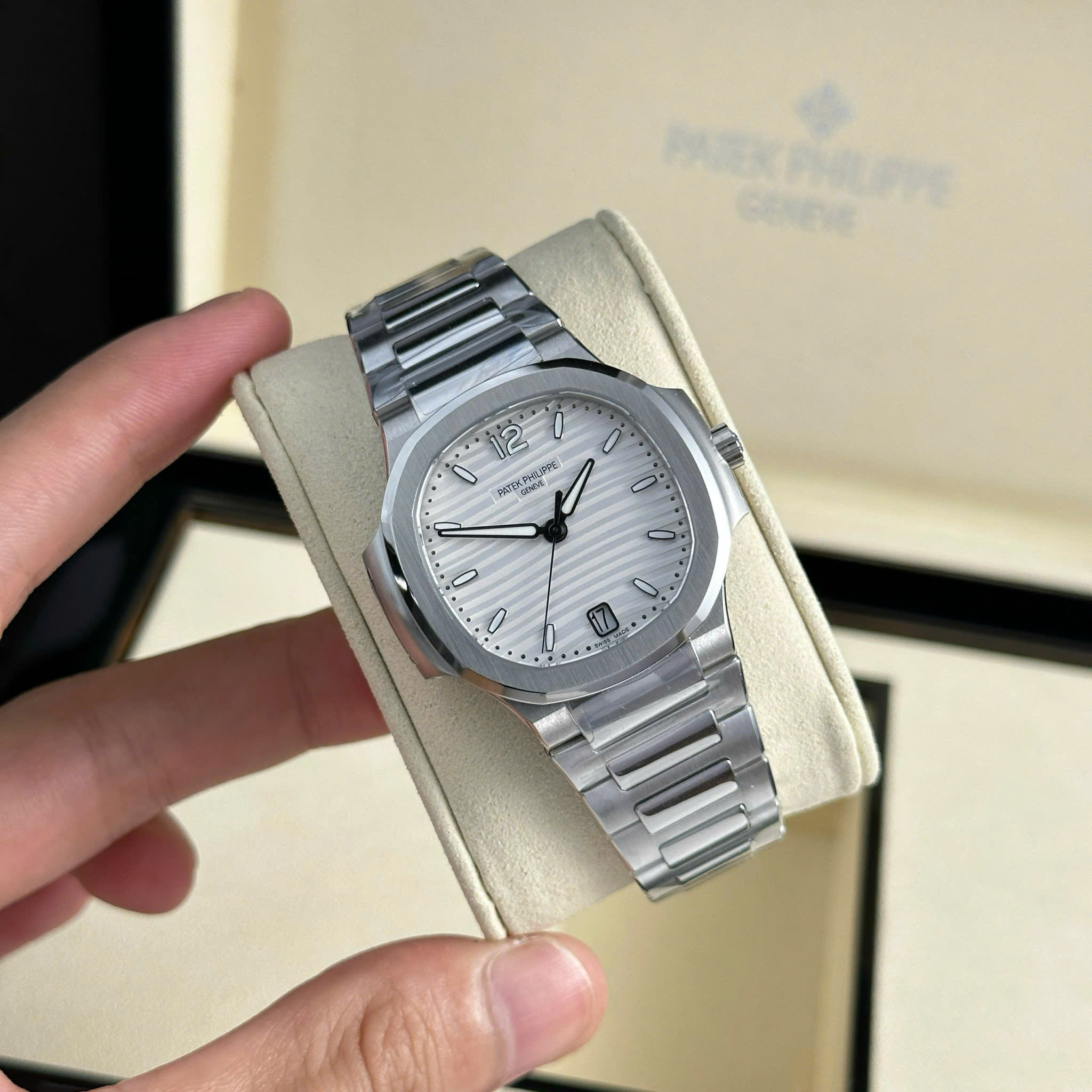 Patek Philippe Nautilus 7118/1A-010 Steel White Dial Best Clone 3KF 35.2mm