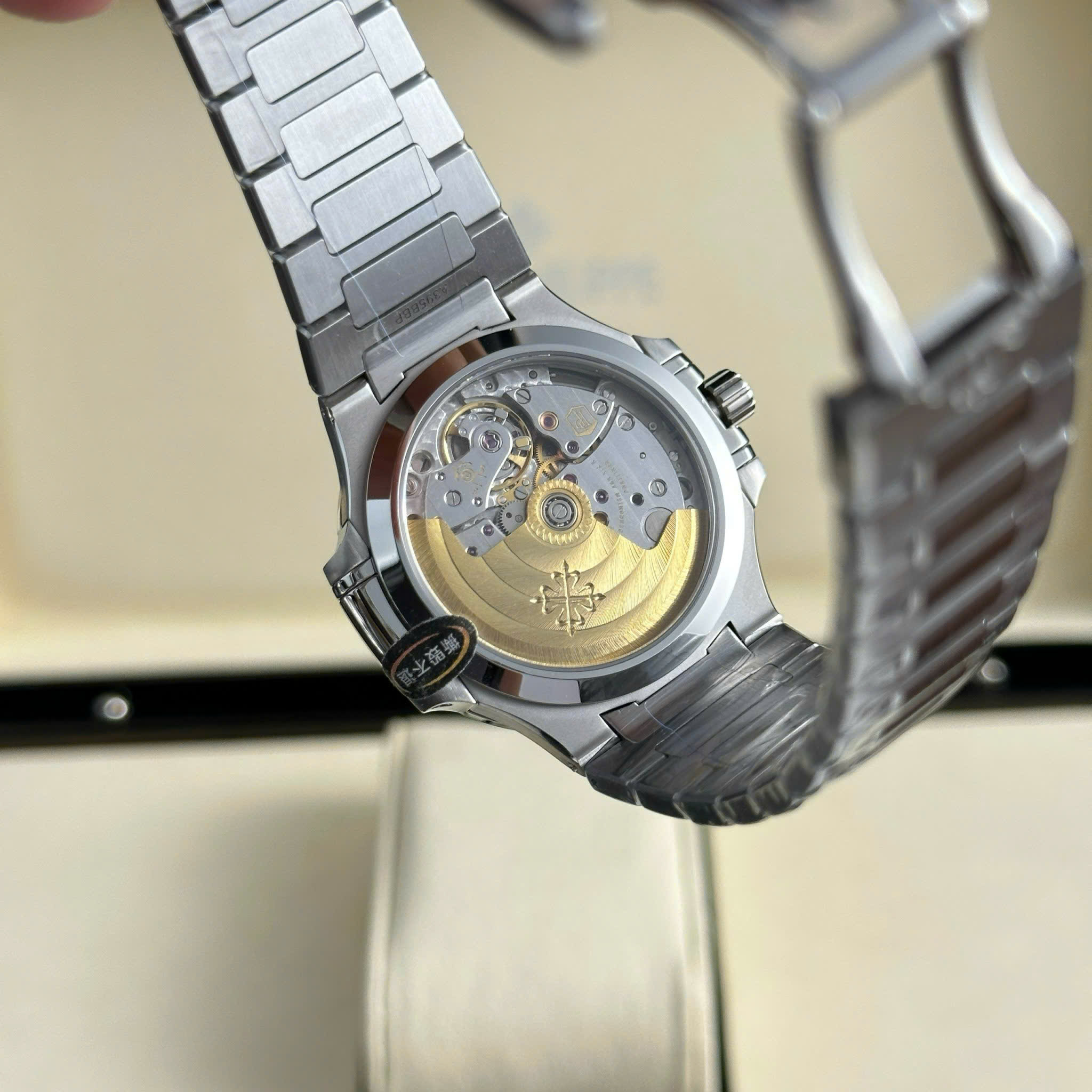 Patek Philippe Nautilus 7118/1A-010 Steel White Dial Best Clone 3KF 35.2mm - Image 9