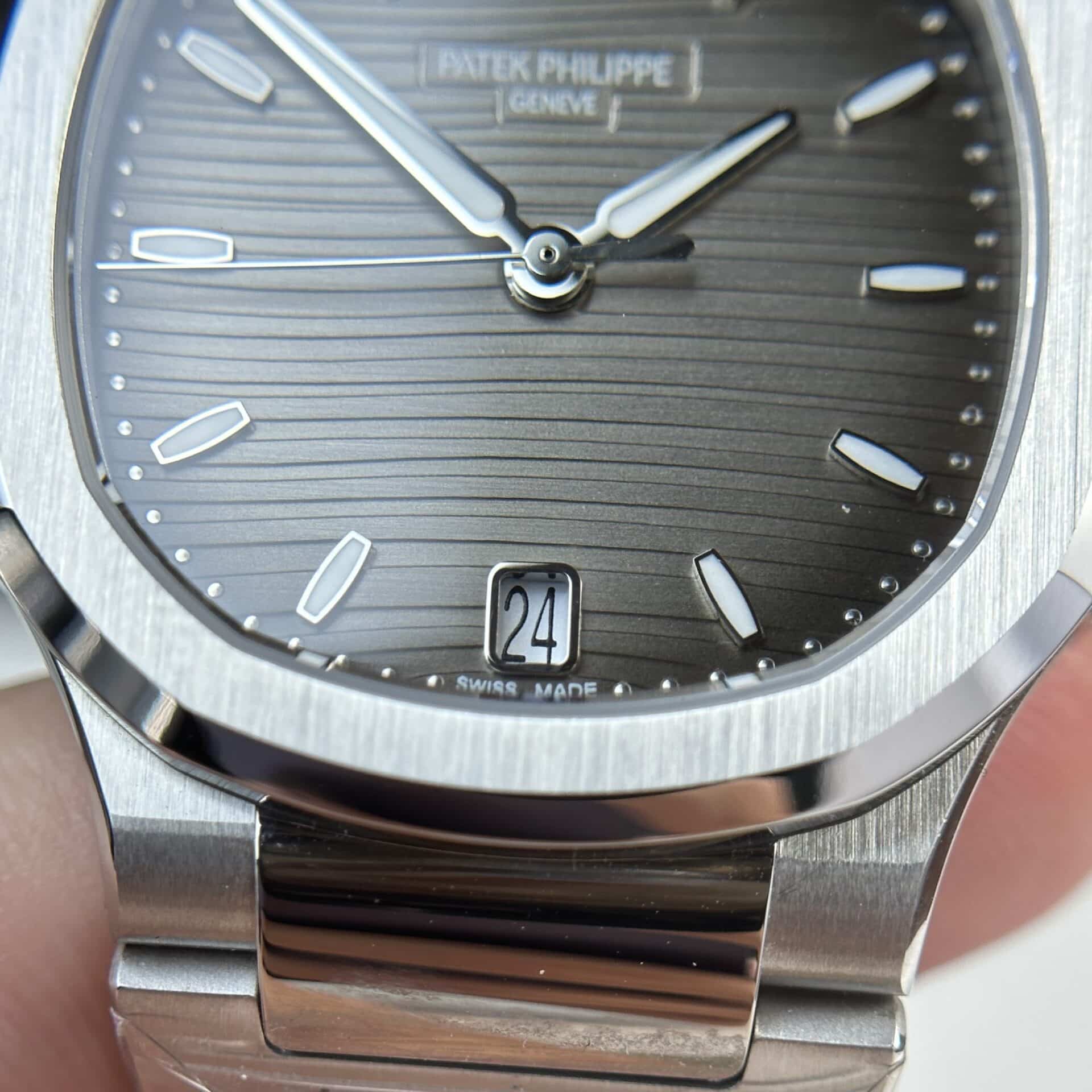 Patek Philippe Nautilus 7118/1A-011 Grey Dial Best Replica 35.2mm - Image 5