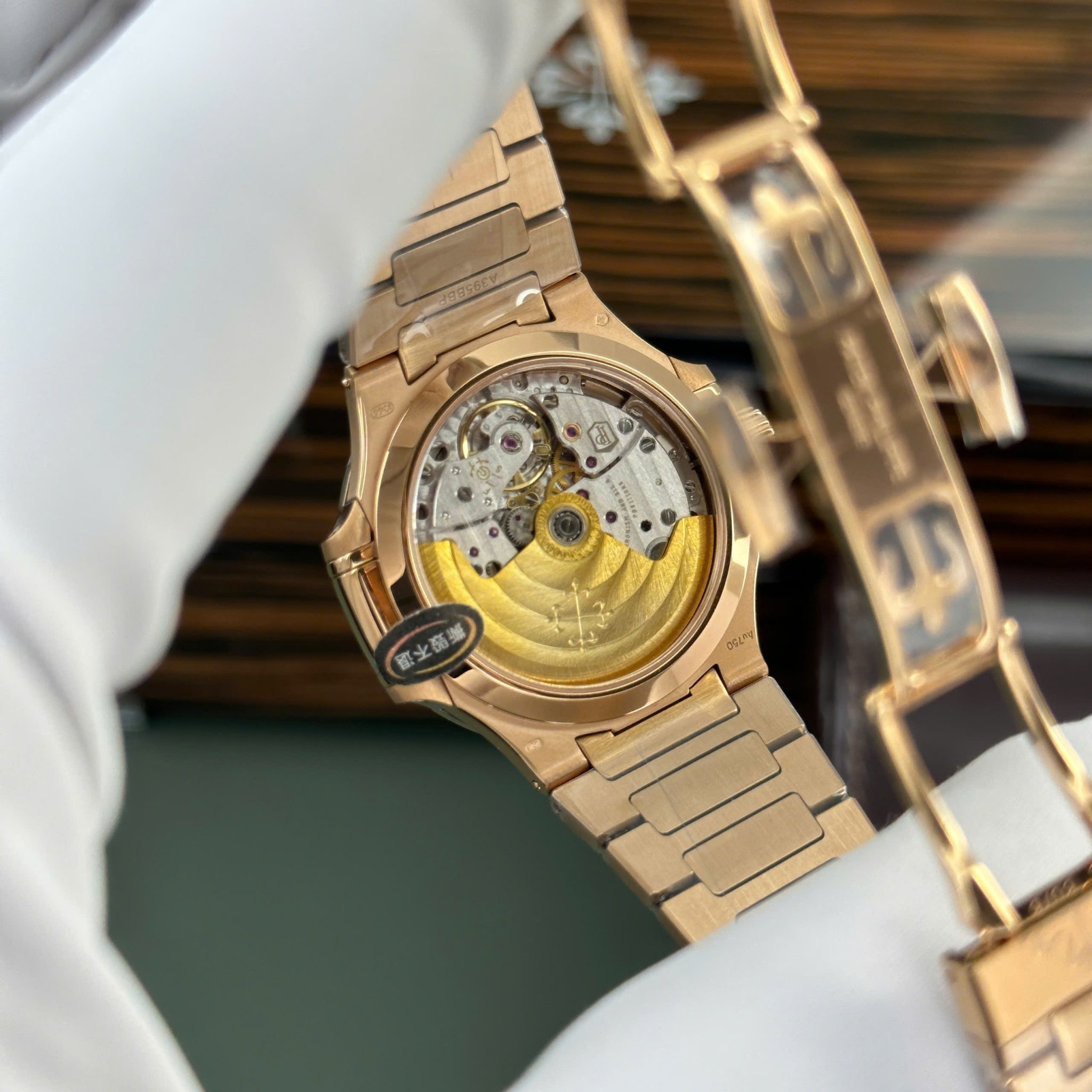 Patek Philippe Nautilus 7118/1200R-001 Rose Gold White Dial Diamond Bezel Best Replica 3KF 35.2mm - Image 7