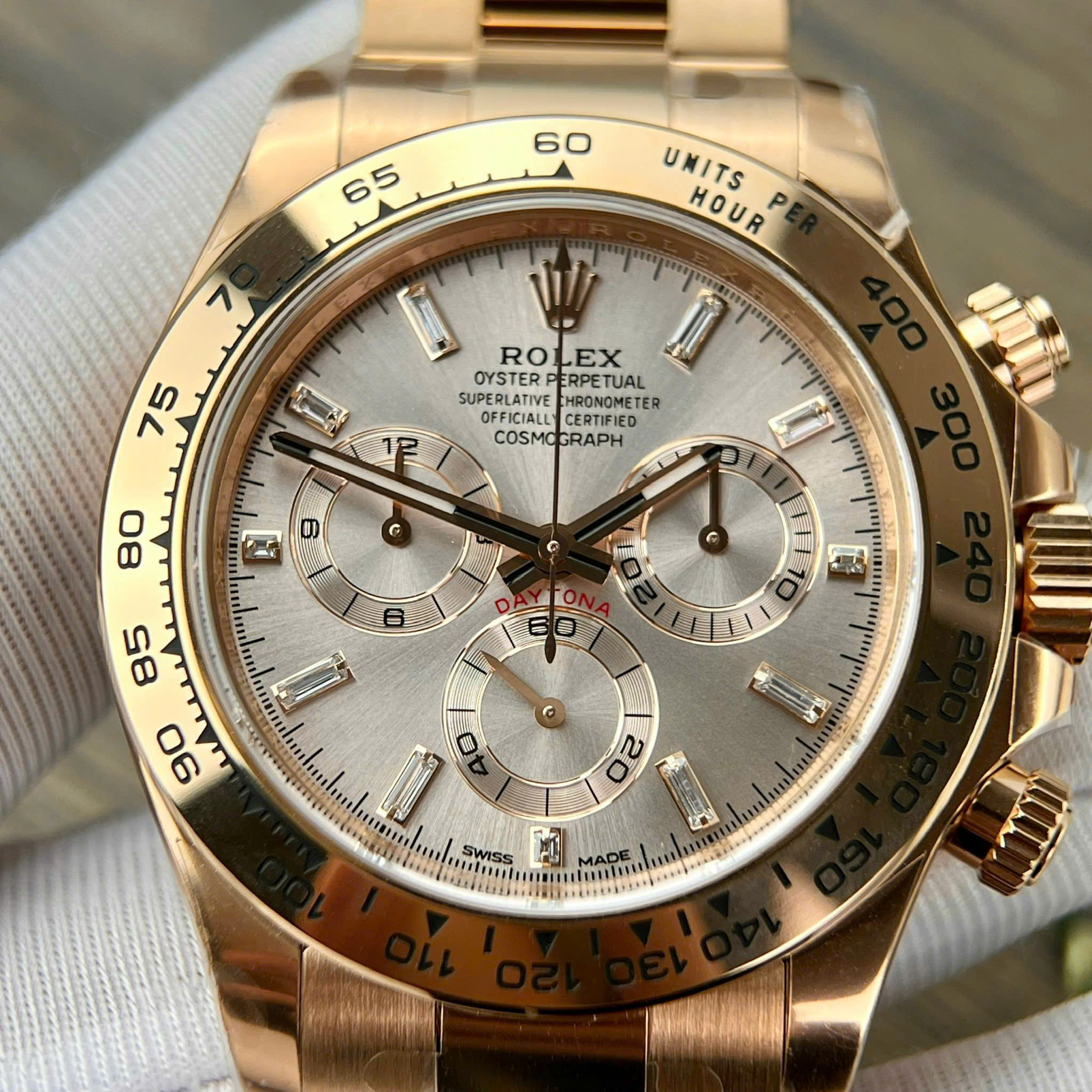 Đồng hồ Rolex Daytona 116505-0017 Vàng Hồng Mặt Cá Hồi Cọc Số Đính Đá Replica Clean 40mm - Image 4