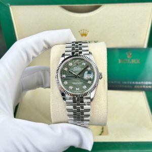 Đồng Hồ Rolex Datejust 126234-0055 Mặt Lá Cọ Xanh Cọc Số Đính Đá Dây Jubilee Replica 1:1 VSF 36mm