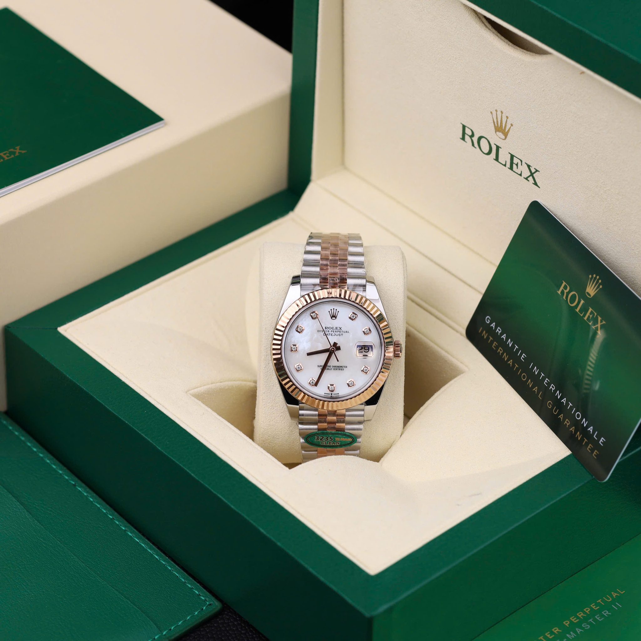 Đồng Hồ Rolex Datejust 126331-0014 Demi Vàng Hồng Độ Mặt Xà Cừ Tự Nhiên Cọc Số Moissanite Dây Jubilee Super Fake 41mm
