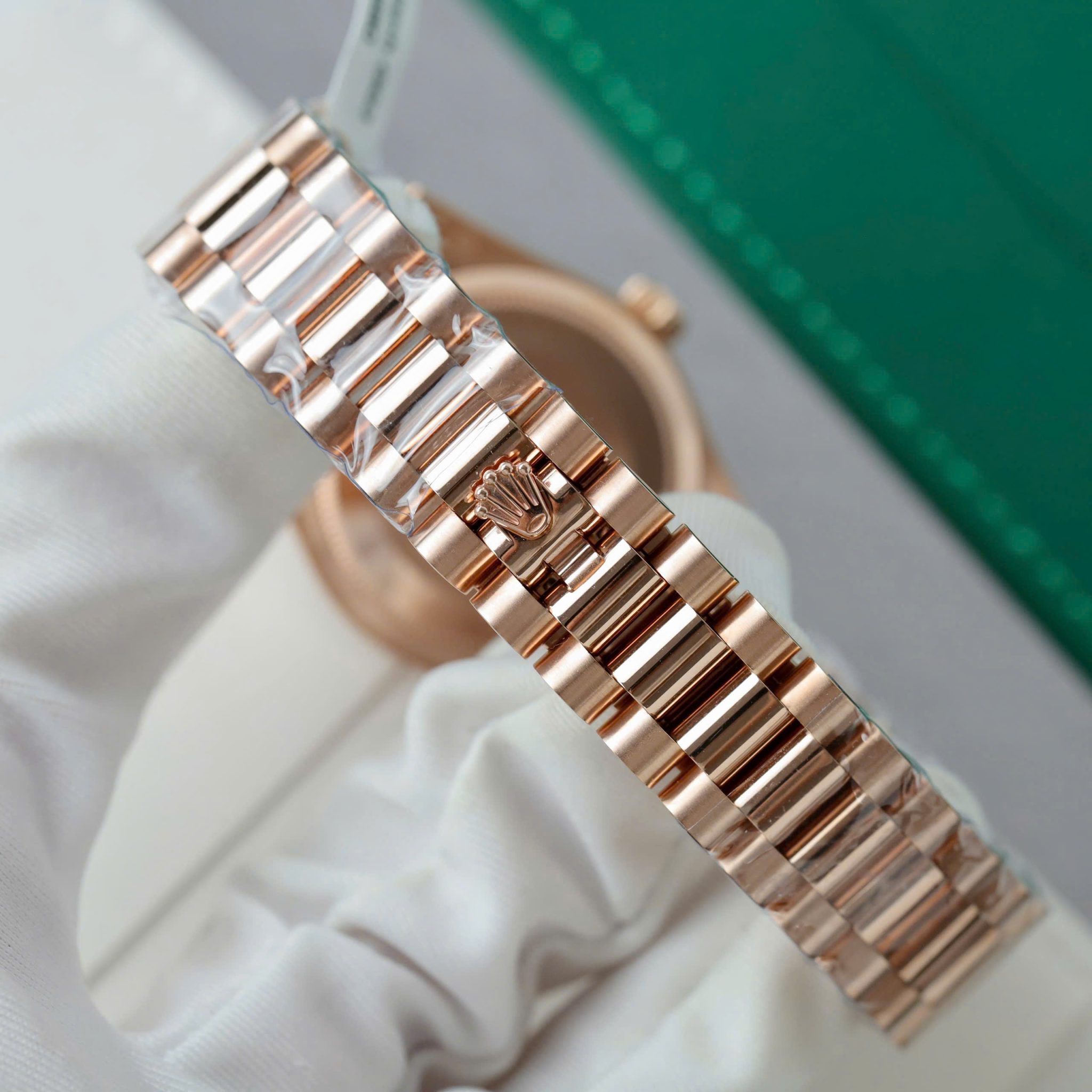 Đồng Hồ Rolex Datejust 278285RBR Mặt Chocolate Bọc Vàng 18K Viền Đá Moissanite 31mm - Image 10