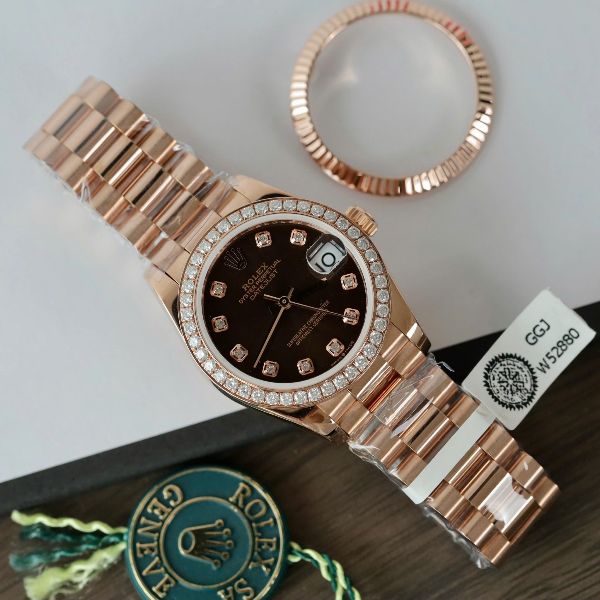 Đồng Hồ Rolex Datejust 278285RBR Mặt Chocolate Bọc Vàng 18K Viền Đá Moissanite 31mm - Image 2