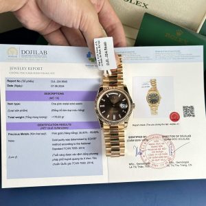 Đồng Hồ Rolex Day-Date 228235 Bọc Vàng Hồng 18K Mặt Chocolate Cọc Số Đá 177g V3 GMF 40mm