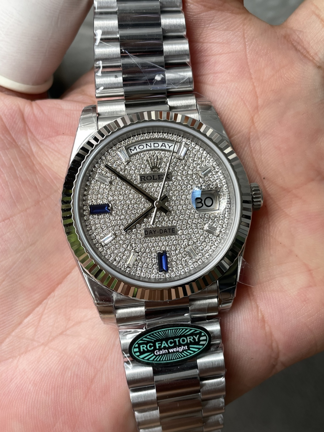 Rolex Day-Date 228236-0009 Custom Moissanite Dial 1:1 Best Replica Super Clone Gained Weight 210g RCF 40mm - Image 4