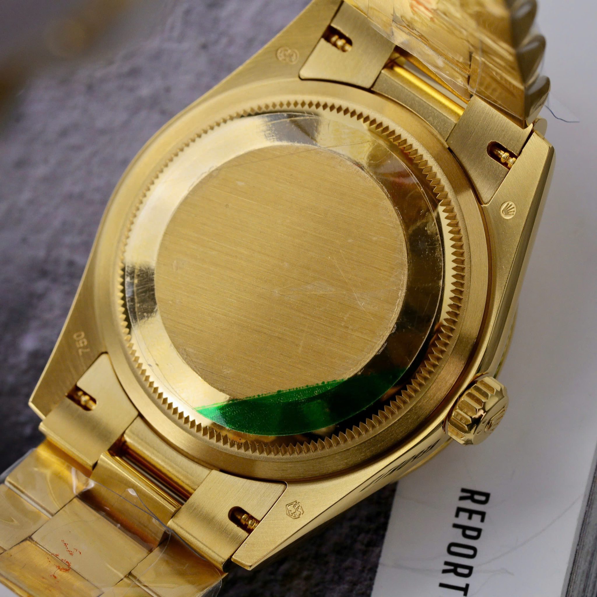 Rolex Day-Date 40 Green Luminous Dial 18K Yellow Gold Wrapped Best Replica 40mm - Image 9