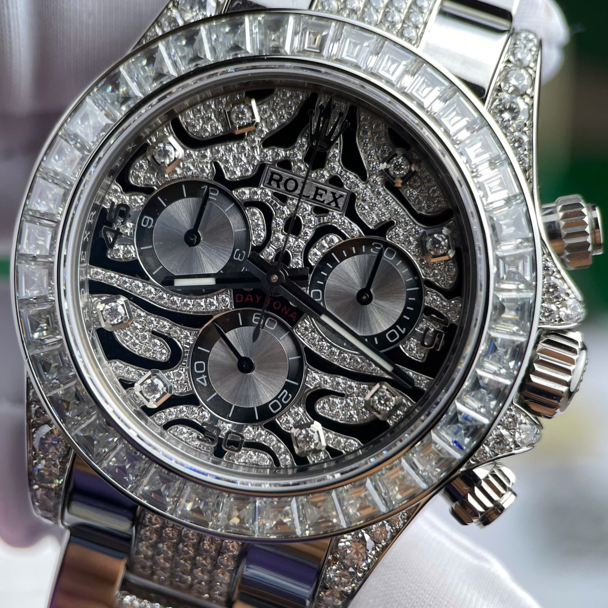Rolex Daytona Eye of the Tiger Metal Bracelet Custom Moissanite Best Replica 40mm - Image 5