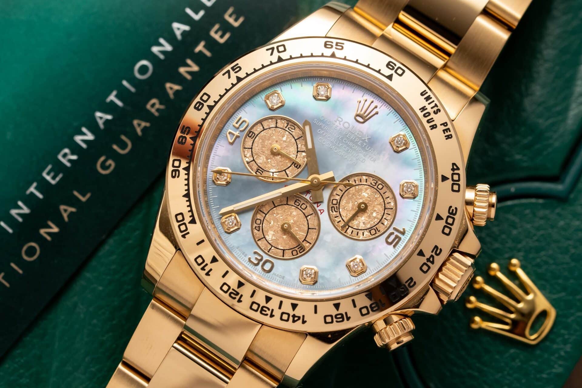 Đồng hồ Rolex Daytona Vàng Vàng Mặt Số Xà Cừ Tím Replica 40mm - Image 3