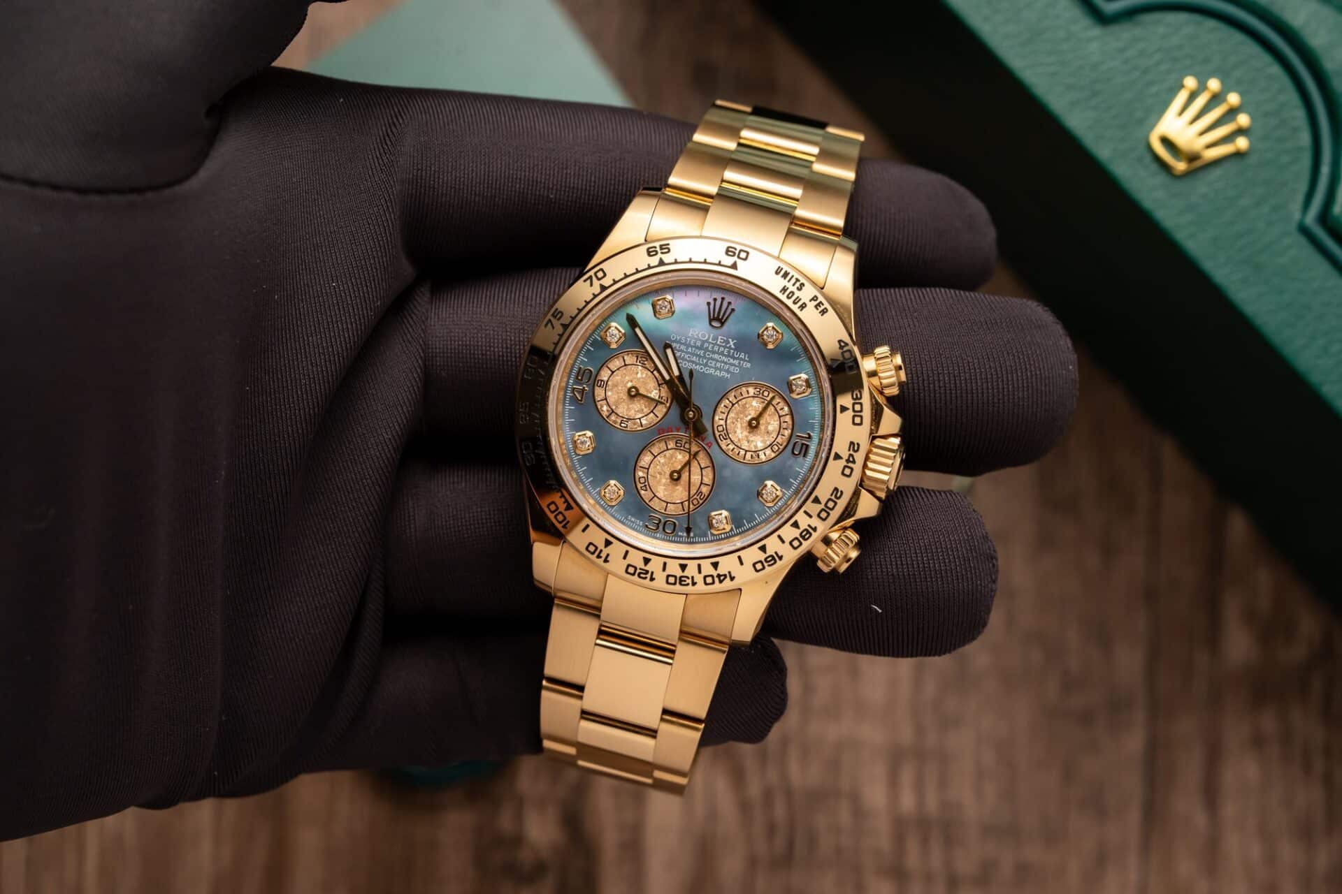 Đồng hồ Rolex Daytona Vàng Vàng Mặt Số Xà Cừ Tím Replica 40mm