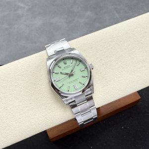 Rolex Oyster Perpetual 126000 Pistachio Green Dial Best Replica VSF 36mm