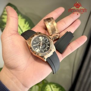 Đồng Hồ Rolex Sky-Dweller 326235 Vàng Hồng Mặt Xám Dây Cao Su Replica 42mm