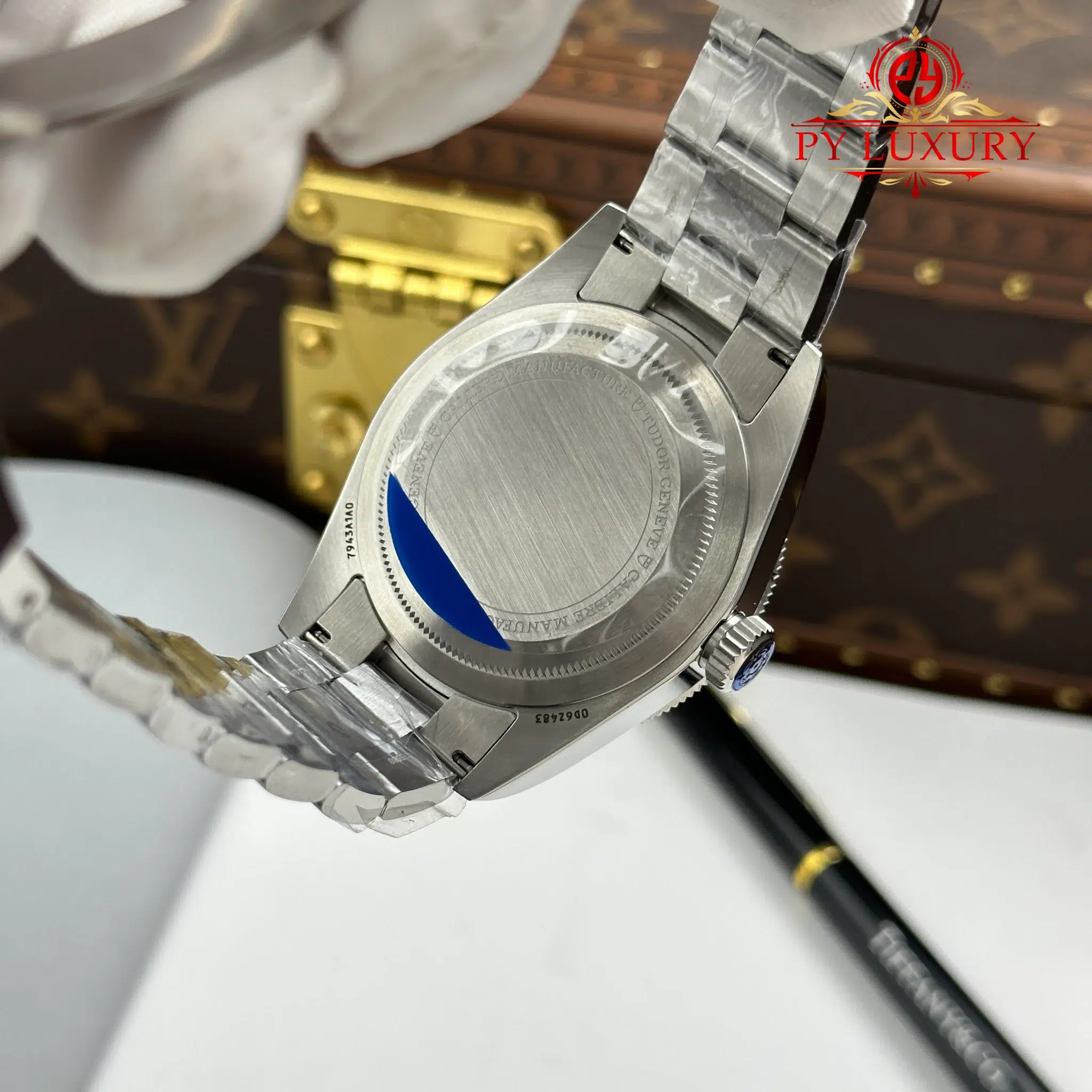 Tudor Black Bay 68 M7943A1A0NU-0001 Blue Dial Black Bezel Best Replica ZF 43mm - Image 10
