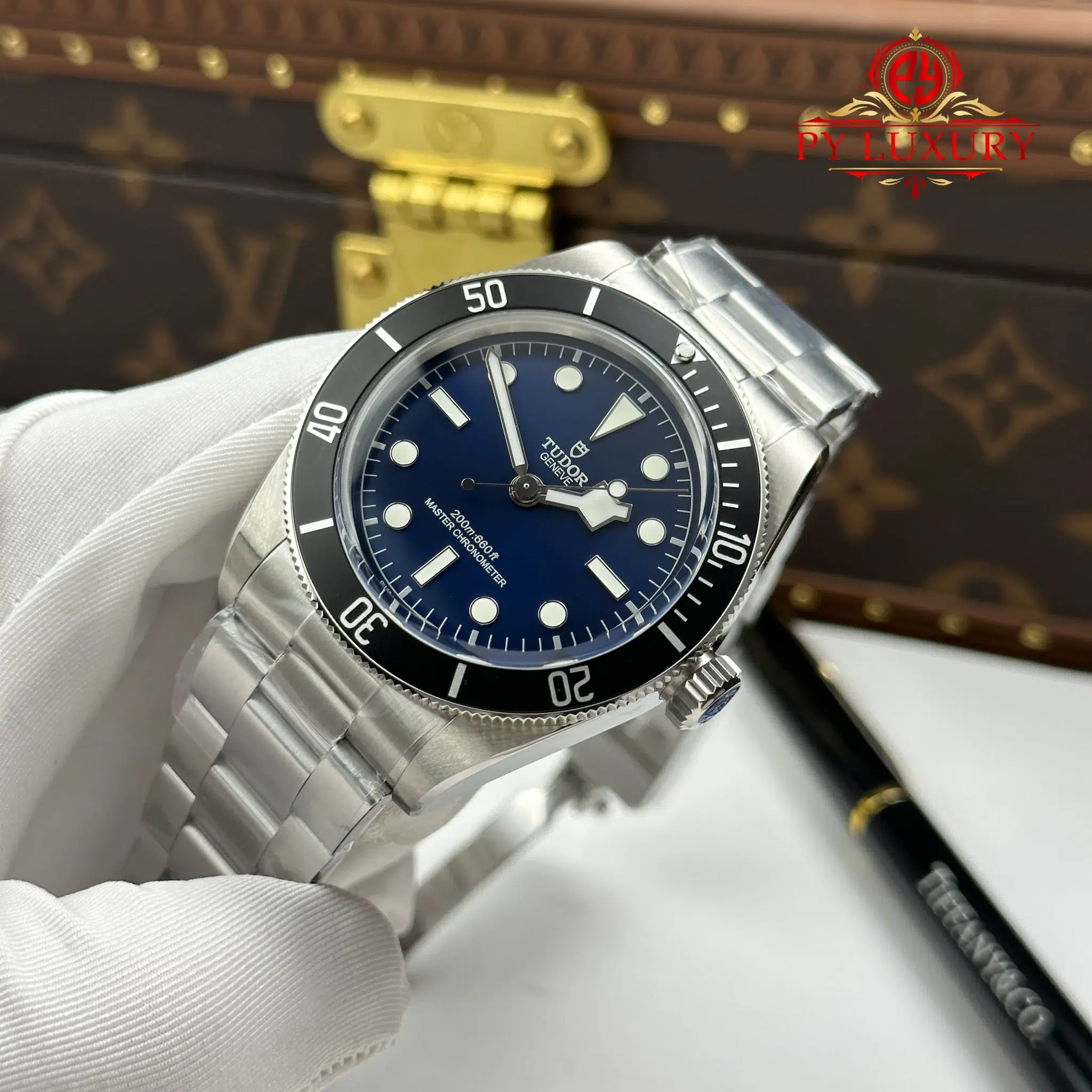 Tudor Black Bay 68 M7943A1A0NU-0001 Blue Dial Black Bezel Best Replica ZF 43mm - Image 3