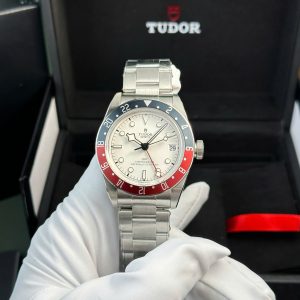 Đồng Hồ Tudor Black Bay GMT 79830RB-0010 Pepsi Mặt Số Trắng Đục Replica 1:1 Nhà Máy ZF 41mm