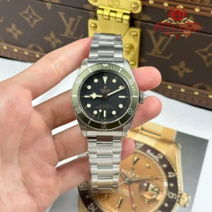 Đồng Hồ Tudor Black Bay Harrods M79230G-0001 Special Edition Mặt Đen Viền Xanh Lá Replica 1:1 ZF 41mm