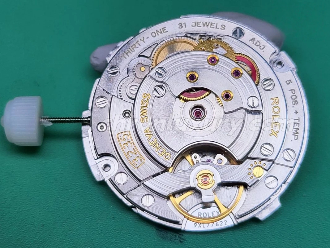 VR3235 movement used in many Subs and Datejust from factories