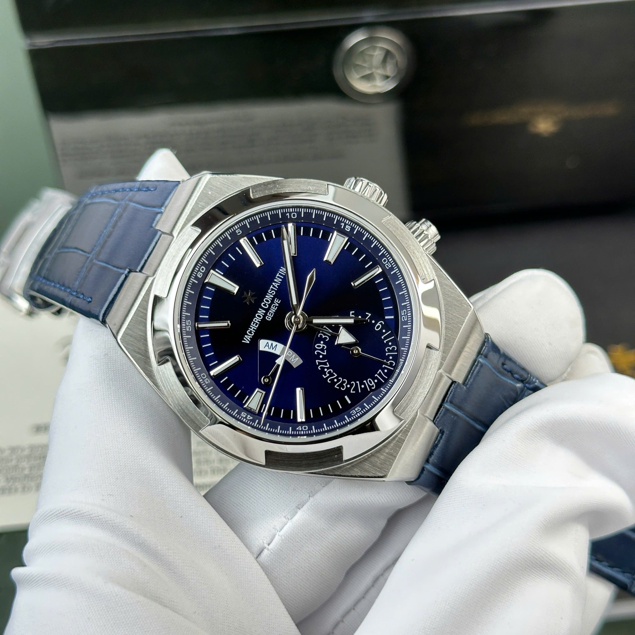 Vacheron Constantin Overseas Dual Time 7900V/110A-B334 Blue Dial Leather Strap Swiss Replica PZF 41mm - Image 3