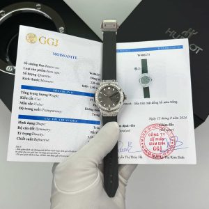 Hublot Classic Fusion Titanium Pavé Grey Dial Rubber Custom Moissanite Best Replica 33mm